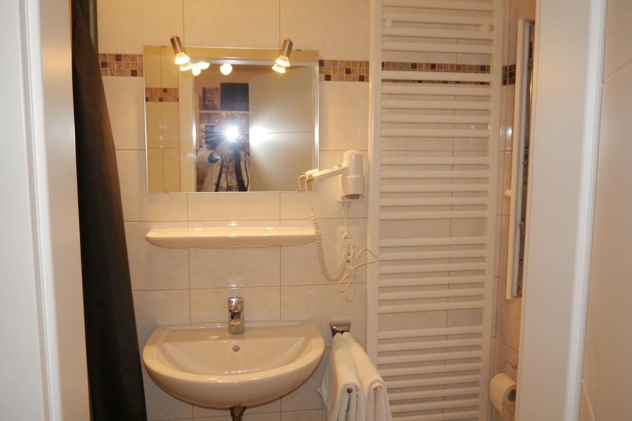 Hotel Haus Wittwer Emden Kültér fotó